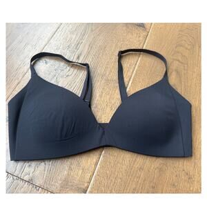 Lululemon Take a Shape Seamless Wireless Bra Black Women's Size 32B